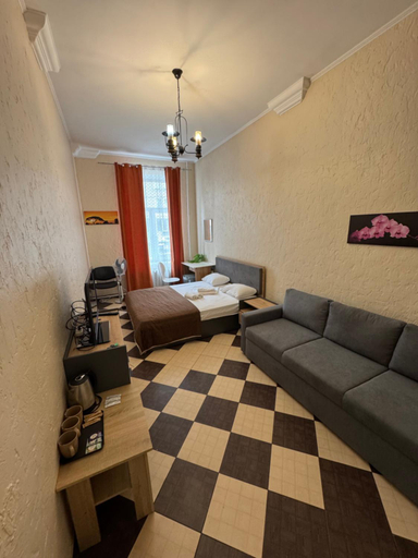Others 5, Mini hotel Non-Stop, Shevchenkivs'kyi