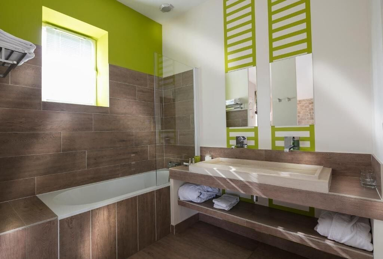 Bathroom 5, La Maison de Léonie, Gard