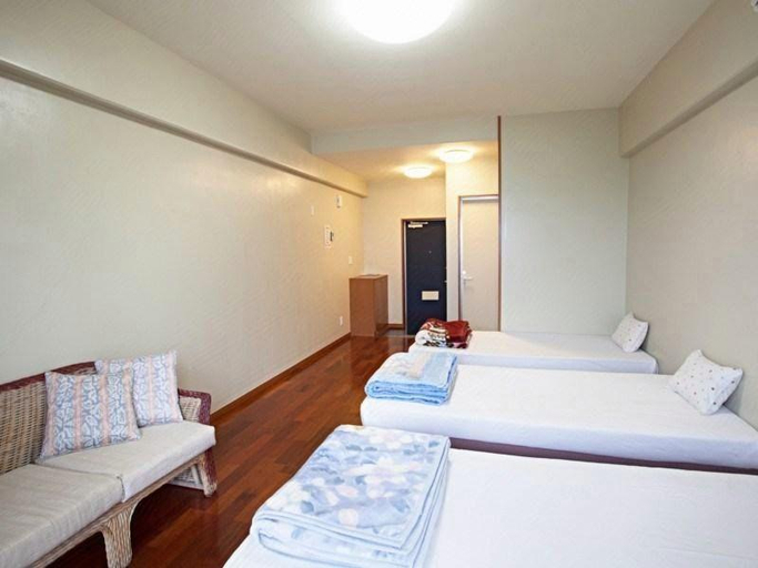 Bedroom 3, Uminchuno Yado, Nago