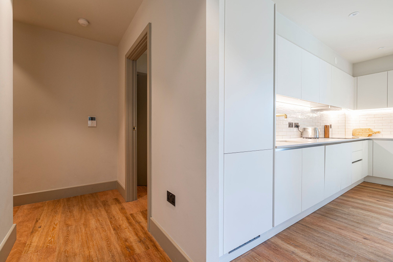 Room 5, Modern City Elegance, London