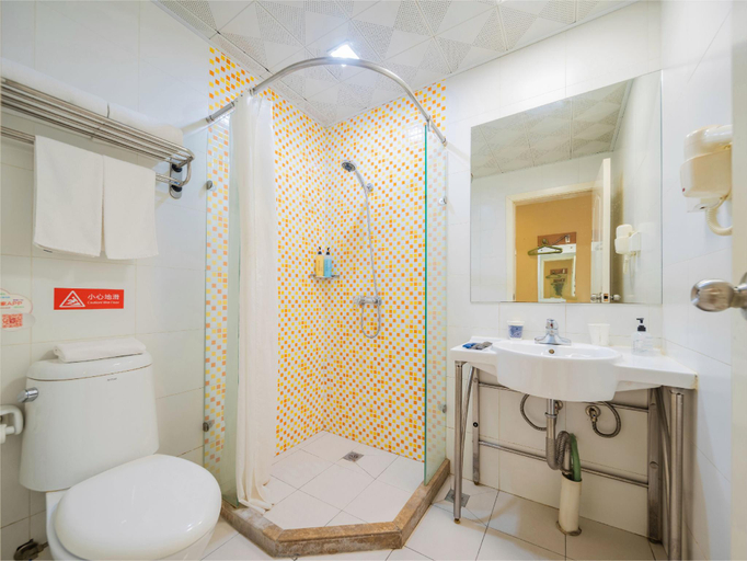 Bathroom 3, Home Inn Chengdu Jingkang Road, Chengdu