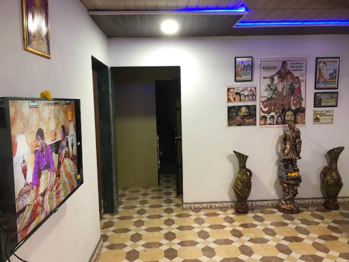 Others 2, Aapla Ghar Dapoli, Ratnagiri