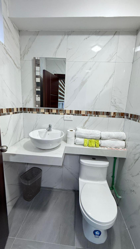 Bathroom 2, Hotel La Cumbre By Team Adventure, Baños