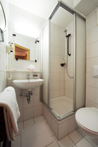 Bathroom, Hotel Hasenmayer, Pforzheim