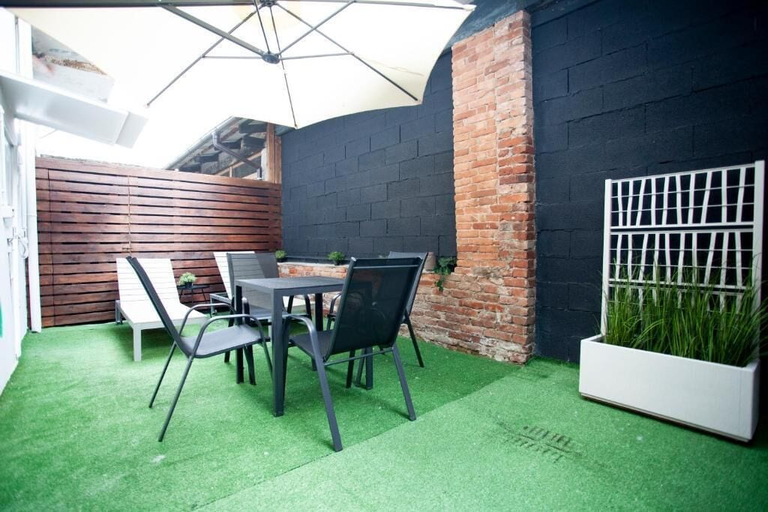 Outdoor dining 3, Switch holiday 314, La Spezia