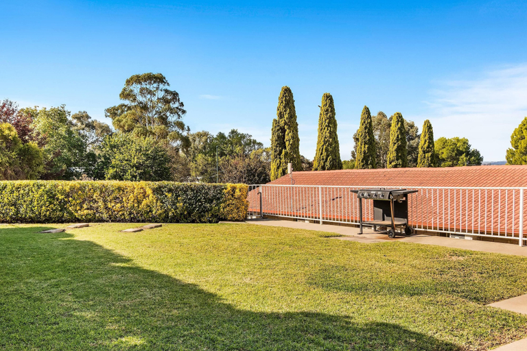 Others 5, Econo Lodge Alabaster, Cowra