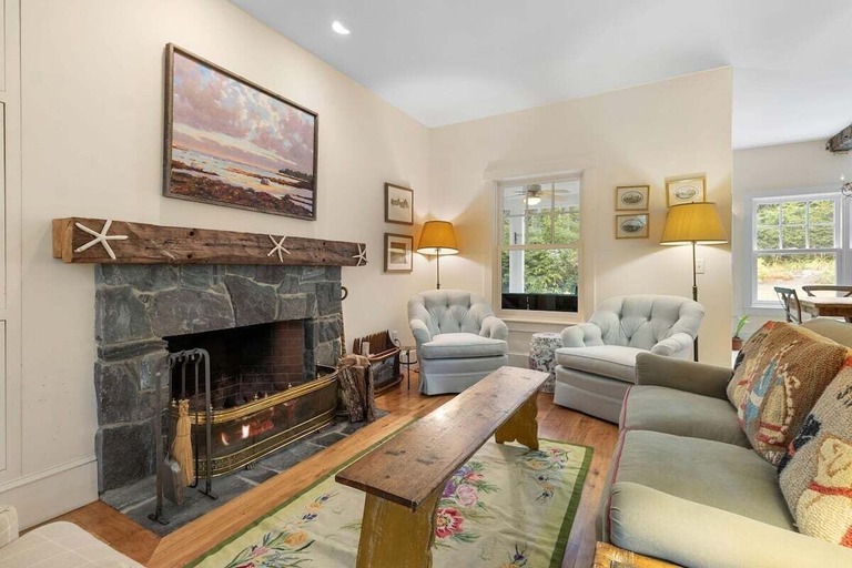 Living area 3, Salty Bloom; Stunning Gardens, Serenity & Comfort, Knox