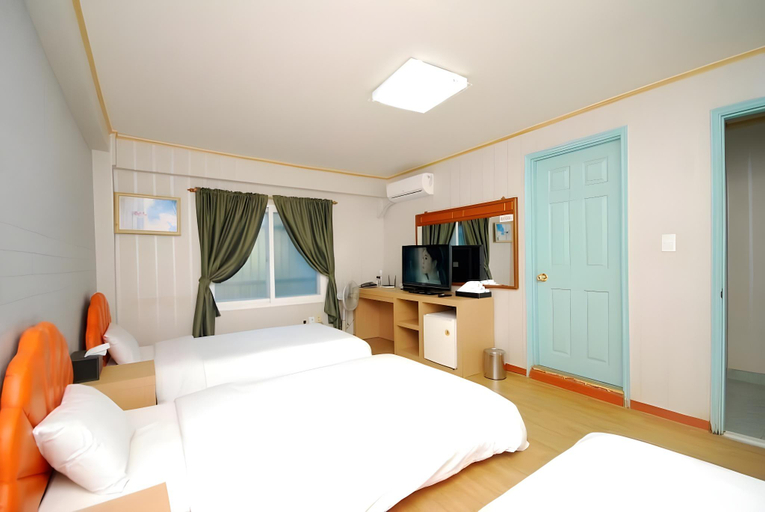Bedroom 2, Gangneung (Jeongdongjin) M, Gangneung