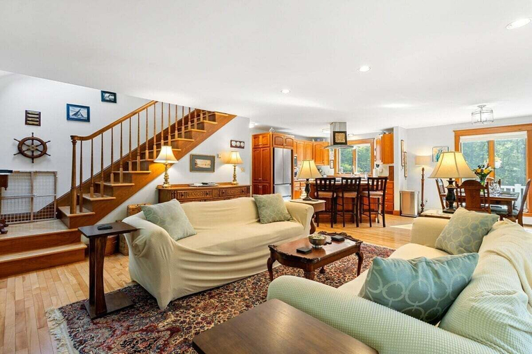 Living area 5, Hillhouse, Tastefully Decorated Maine Home, Knox
