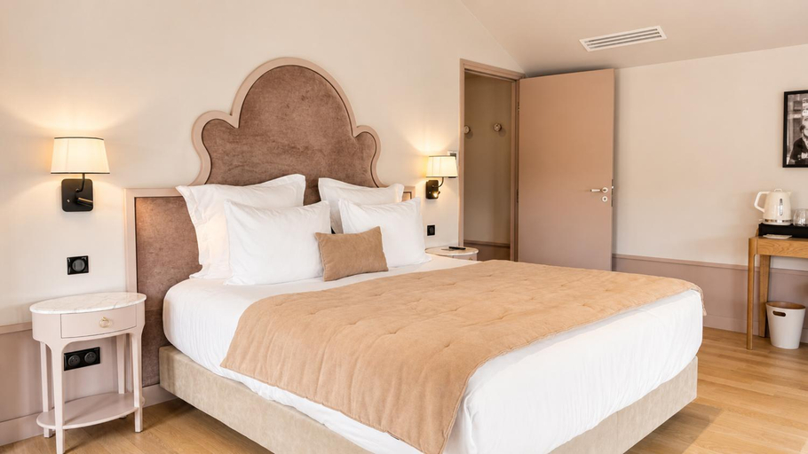 Bedroom 3, Les Suites BB, Marne