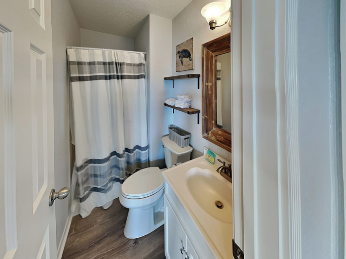 Bathroom 4, Beachy Keen by Ryson Vacation Rentals, Brazoria