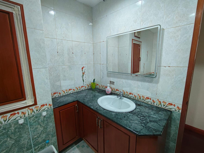 Bathroom 4, Apartment in Patong Tower , Phuket Island
