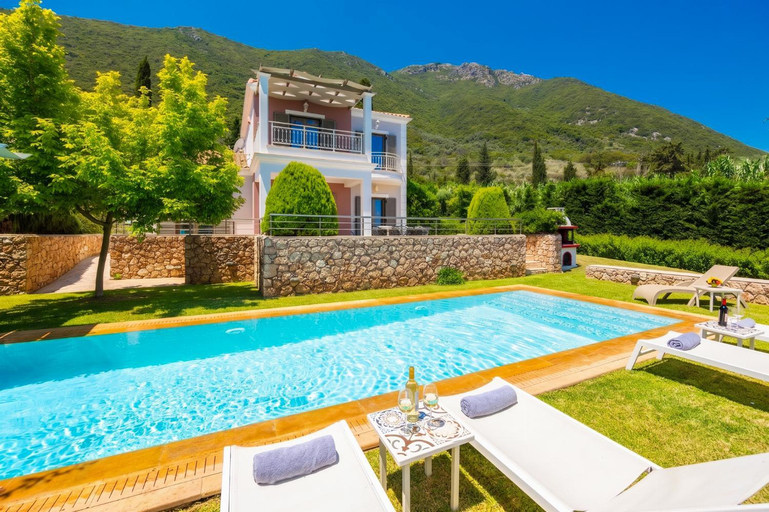 2, Villa Kyklamino, Ionian Islands