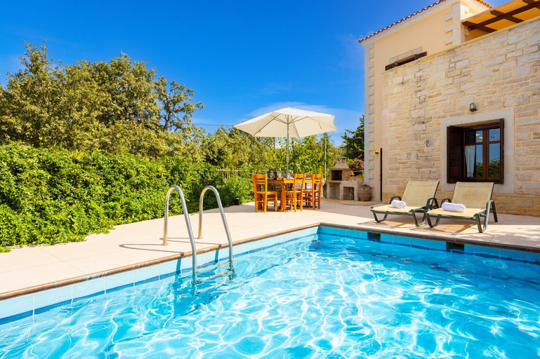 2, Villa Lotus, Crete