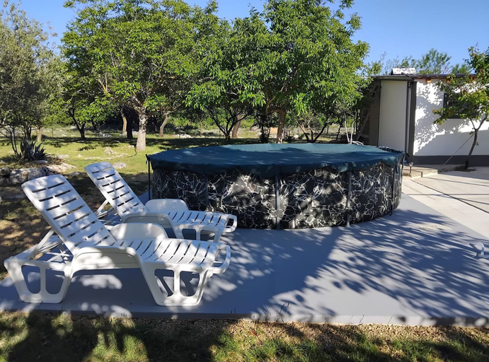 Sport & Beauty 4, Holiday Home Višnja with Pool, Benkovac