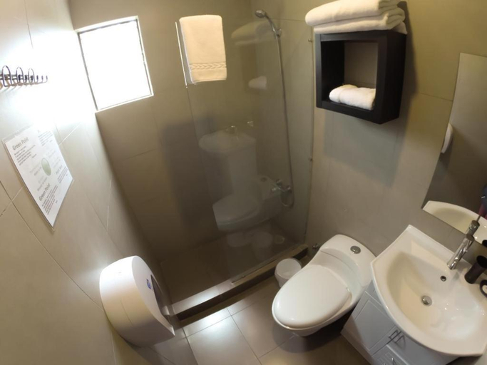 Bathroom 3, Apart Hotel Gran Pacifico, Elqui