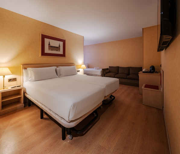Bedroom 3, Luze Castellana, Madrid