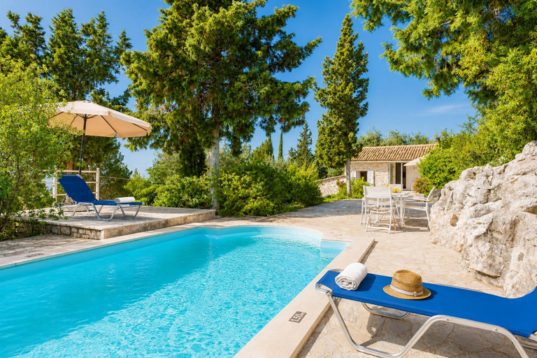 Sport & Beauty 2, Millers Cottage Large Private Pool, A/C, WiFi, Ionian Islands