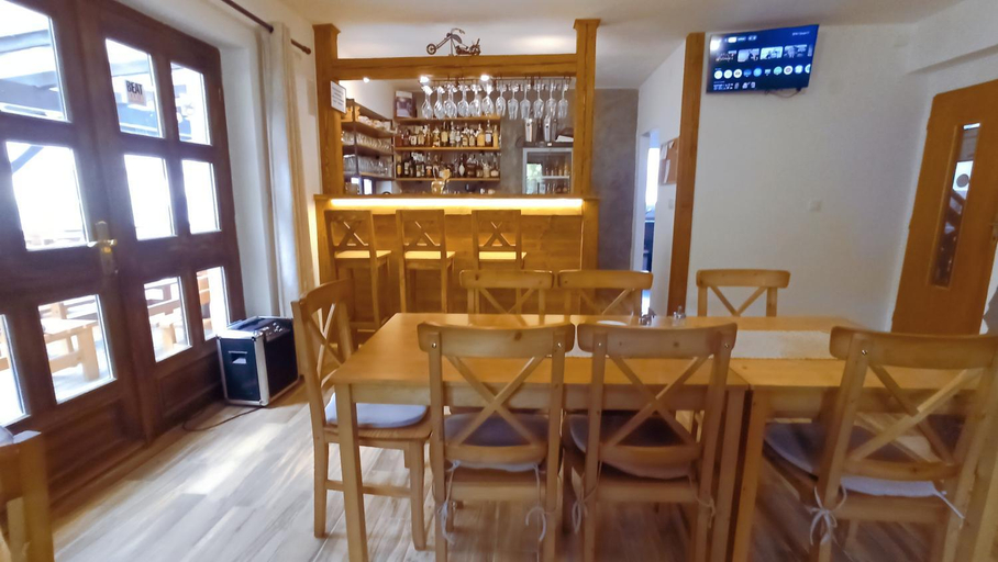 Food & Drinks 4, Penzion U kostela Mlaka, Jindřichův Hradec