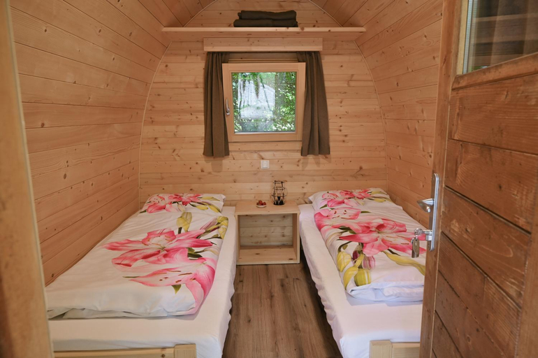 Bedroom 2, Grajski oddih, Cerklje na Gorenjskem