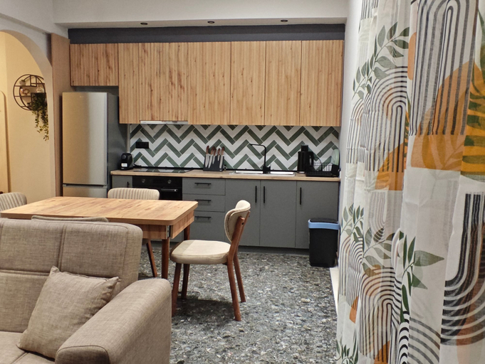 Room 4, Parea Downtown Apartment - Central Spacious 2BR, Peloponnese