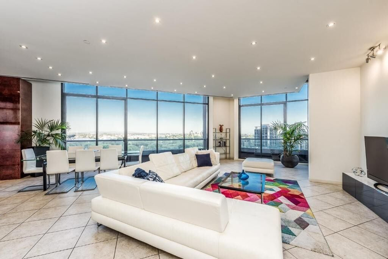 Living area 5, Exclusive Stays - Gallery Penthouse, Melbourne