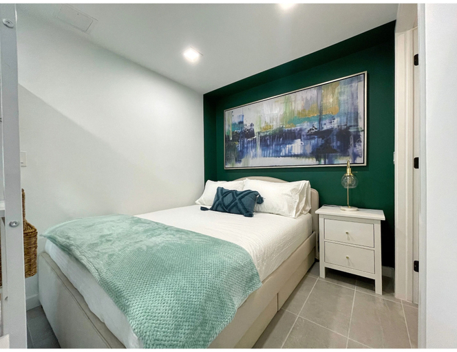 Room 4, AEA - 227 NE 2nd St Downtown MIA, Miami-Dade