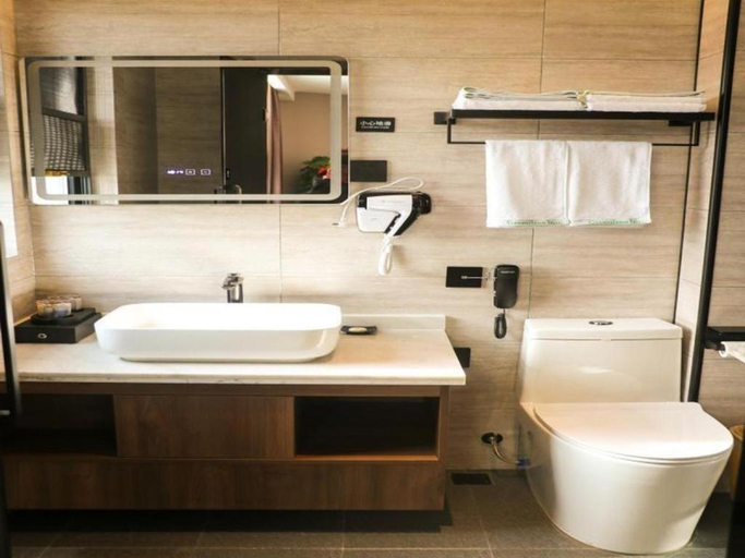 Bathroom, GreenTree Inn Shanxi Linfen Huozhou High-Speed Railway Station, Linfen