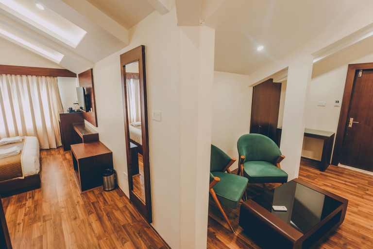 Room 4, Trillium Hotel by Stay Sphere, Badgam