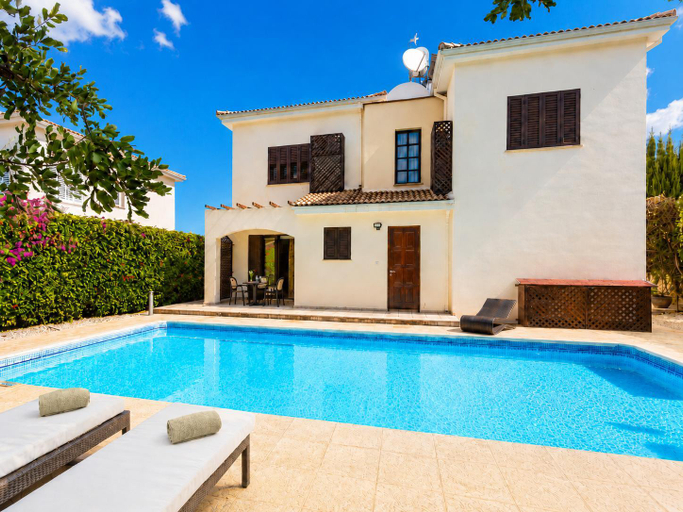 Others 2, Villa Evelina