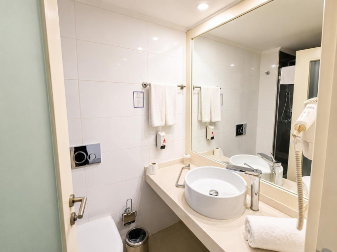 Bathroom 4, Liv City Hotels Basın Ekspres , Bağcılar