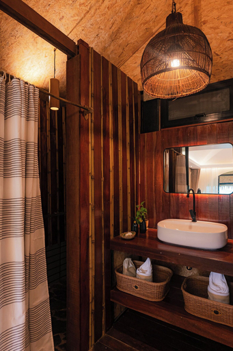 Bathroom 4, Khaosok Boutique Camps, Phanom
