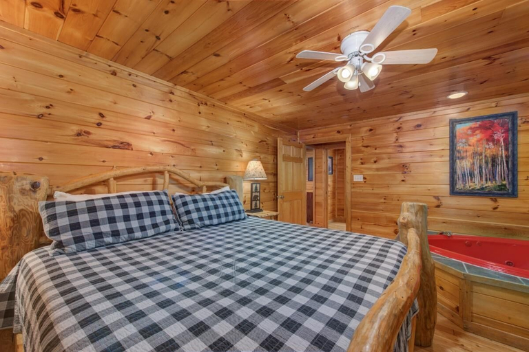 Room 4, Can't Bear to Leave, Sevier