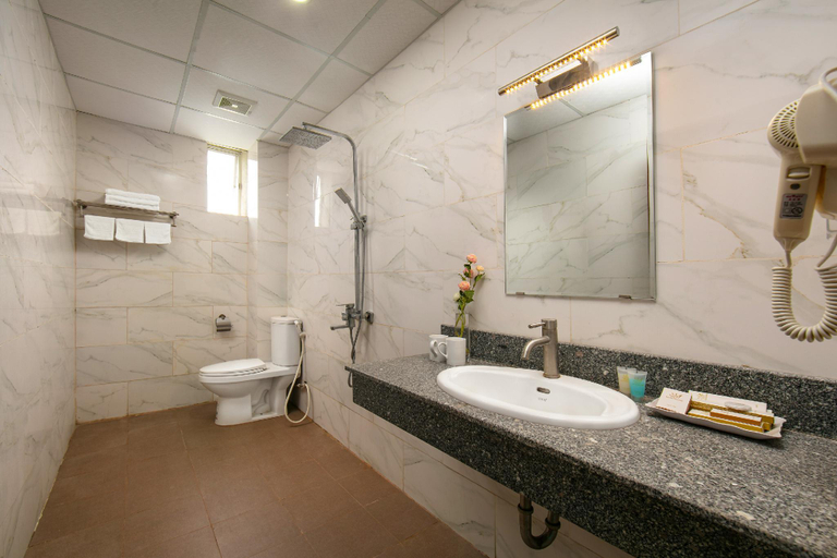 2, Sao Hai Tien Hotel, Hoằng Hóa