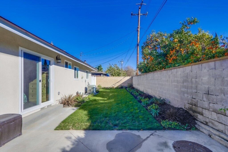 Others 5, Beautiful Remodel 3 Bedroom 2 Bathroom Home With Pool & Jacuzzi, Orange