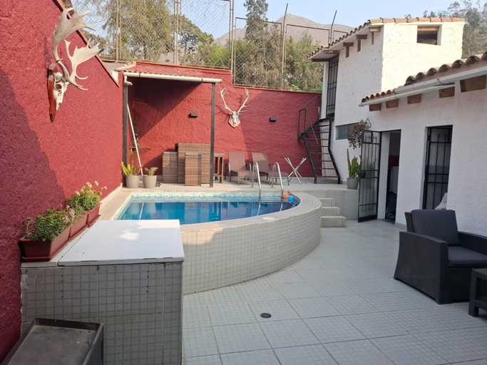 Room 2, w Dazzling 3BR With Private Pool BBQ in La Cantuta, Lima