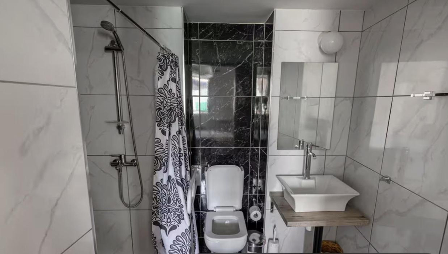 Bathroom, Omodos vintage houses