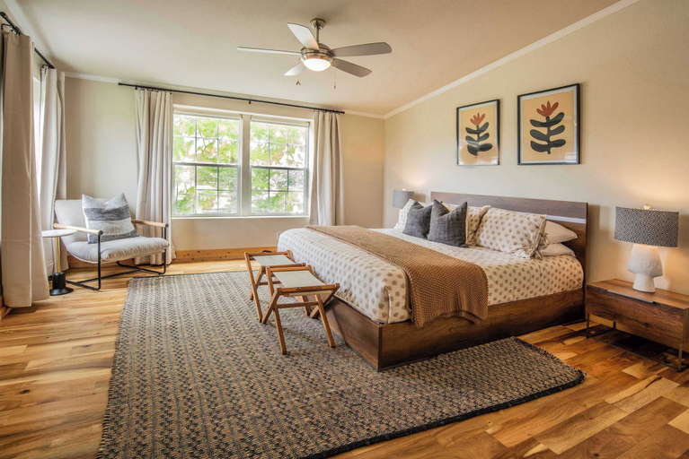 Room 4, Hilmy Cellars Haus On Vineyard, Gillespie