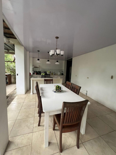 Others 1, Homestay, Aguirre
