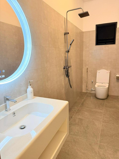 Bathroom 3, Madushan Garden & Villa, Weligama