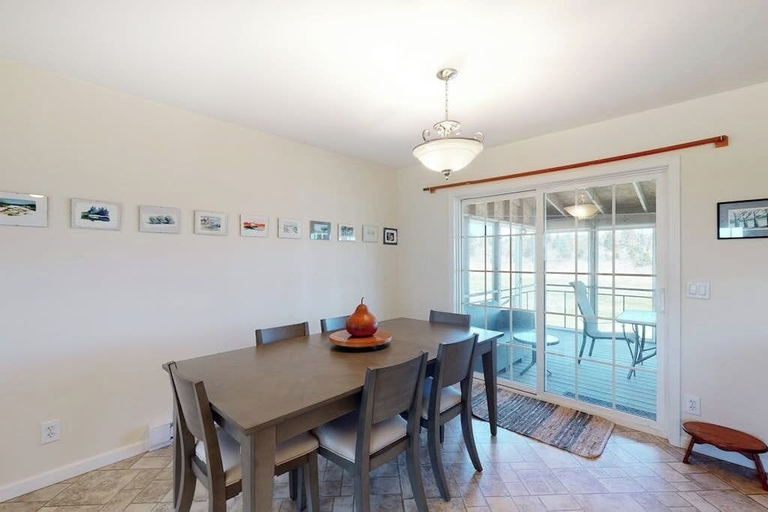 Room 2, Tranquil Getaway on the Coast With Beach Access, Ocean Views, & Screened Porch, Knox