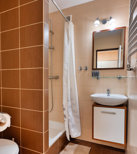 Bathroom 4, Brido, Ząbkowice