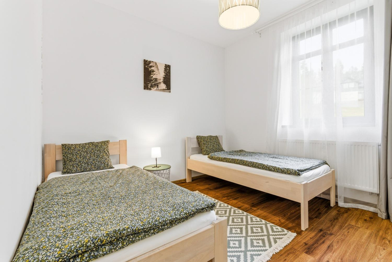Bedroom 2, Stara Skola Marianska, Jablonec nad Nisou