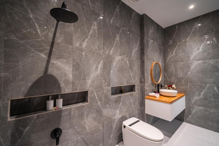 Bathroom 5, Villa Efata close to Black Sand Beach, Gianyar