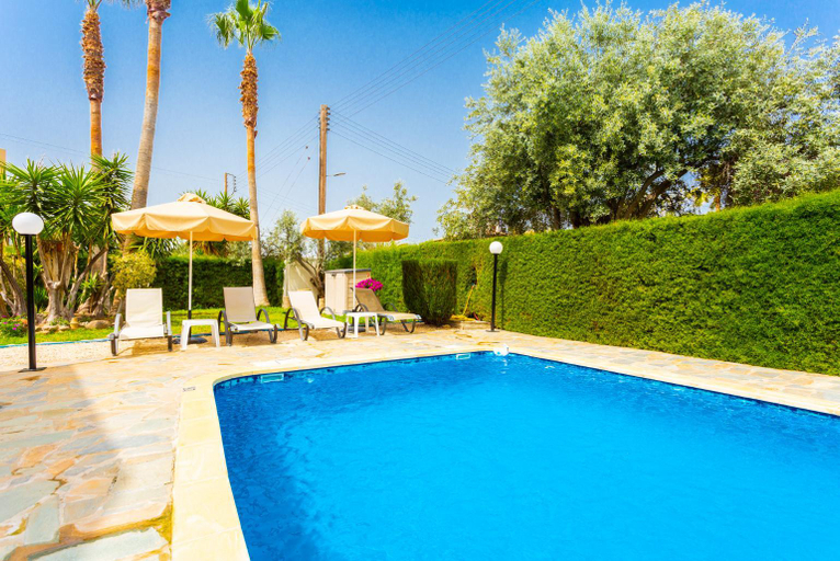 Others 2, Villa Halima Alexandros