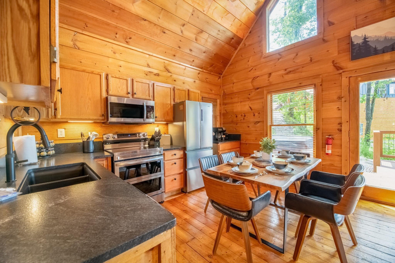 Private kitchen 3, Z - The Overlook, Sevier