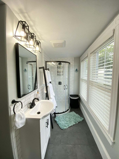 Bathroom 4, Historic Condo in Downtown Camden, Steps to Harbor, Knox