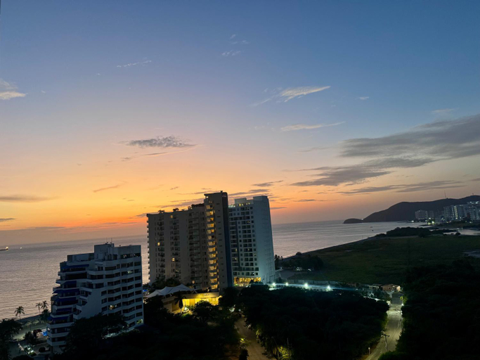 Others 5, Suite Lujosa con Jacuzzi piso 14 vista al mar, Santa Marta (Dist. Esp.)