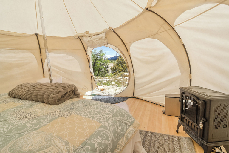 Room 2, Colorado Basecamps, Chaffee