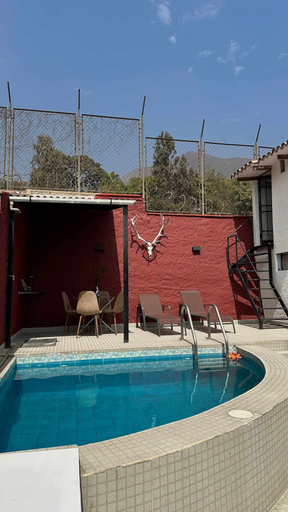 Room 4, w Dazzling 3BR With Private Pool BBQ in La Cantuta, Lima